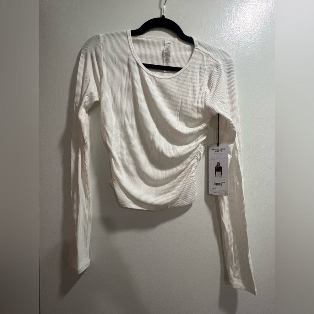 Women’s Ivory Alo Gather Long Sleeve